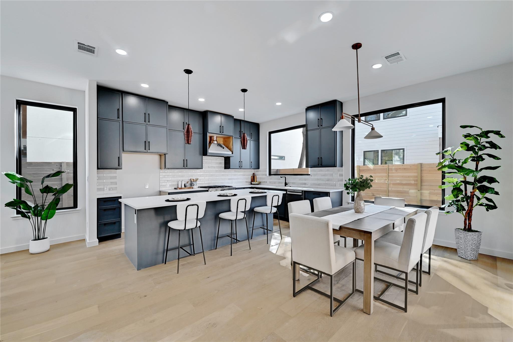 2717 Lyons Rd #1, Austin, TX 78702