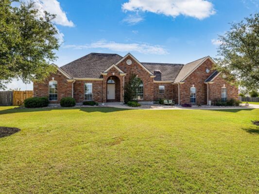 155 Comanche Cir, Hutto
