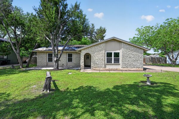 1911 Tipperary Dr, Leander