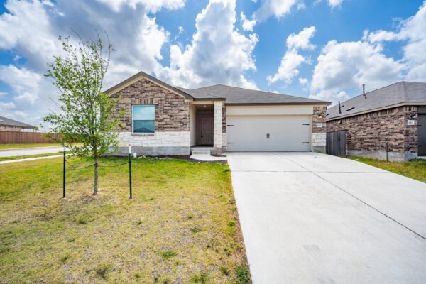 448 Sebring Cir, Hutto