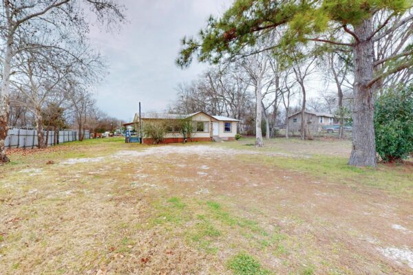 262 Highway 290 None E, Elgin