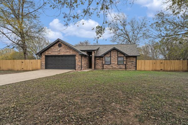 134 Laumaia Ln, Bastrop