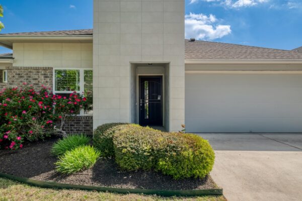 16400 Fetching Ave, Manor
