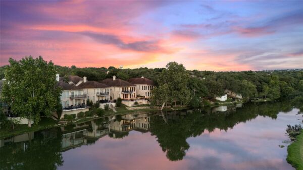 331 THE HILLS Dr #10, Austin