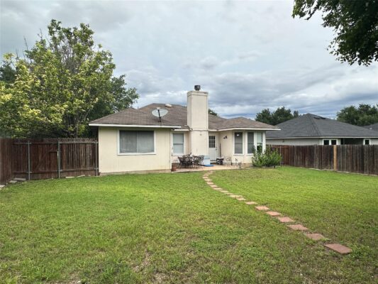 908 Honeysuckle Dr, Leander