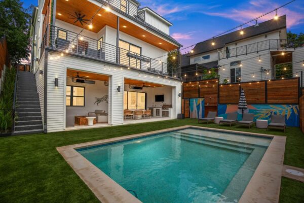 2005 E 8th St #1, Austin