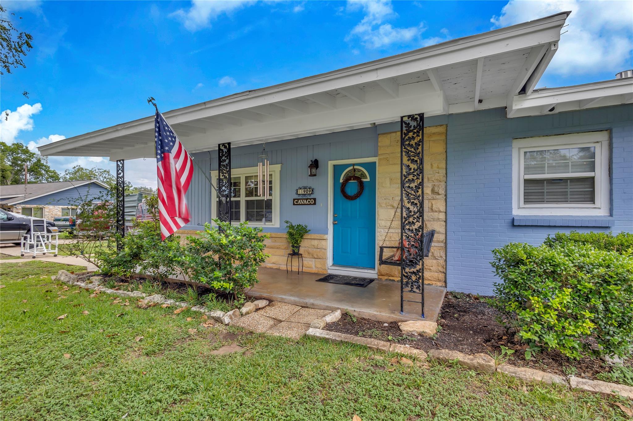 11909 Bluebonnet Ln, Manchaca, TX 78652