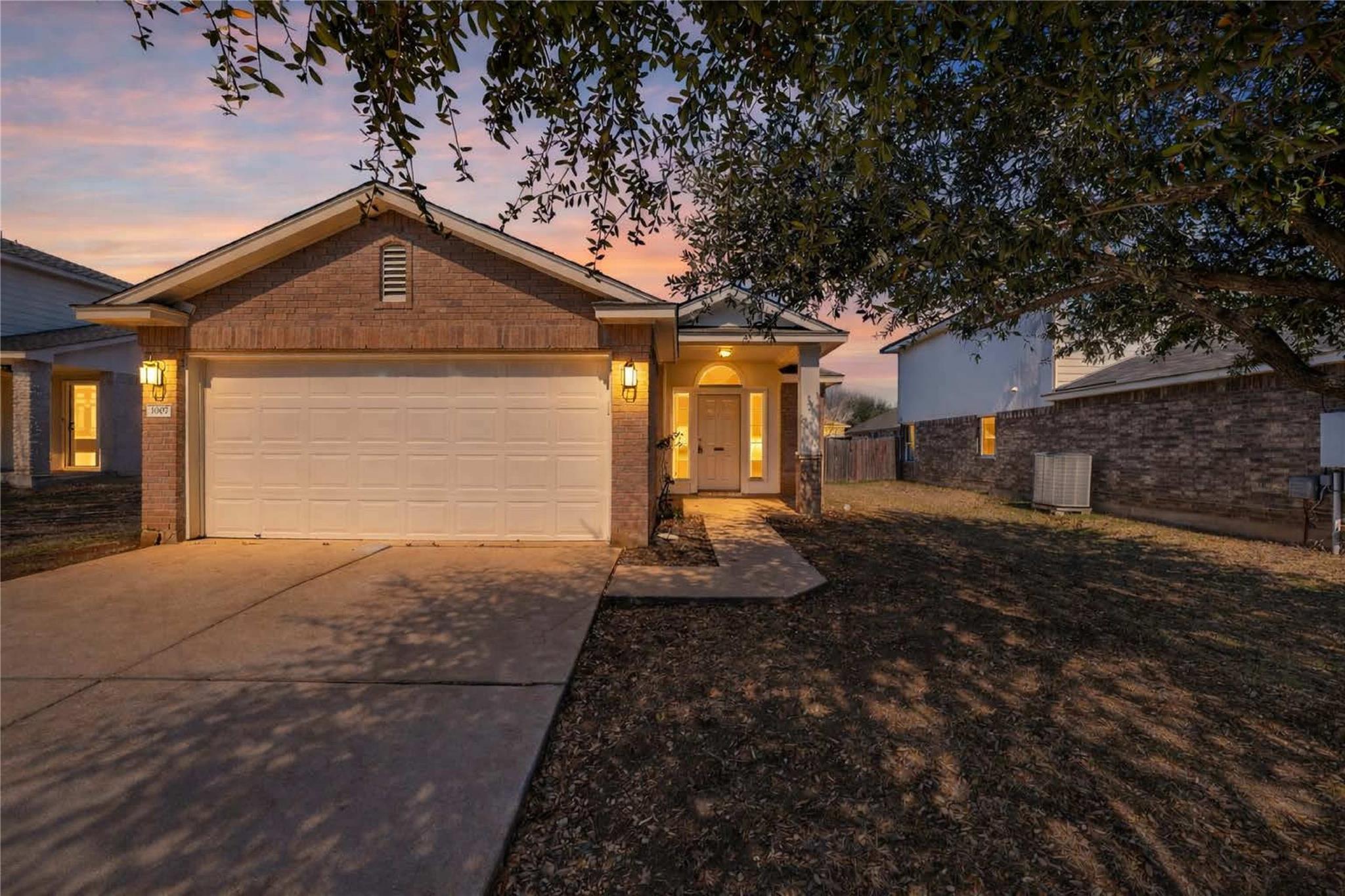 1007 Gentry Dr, Leander