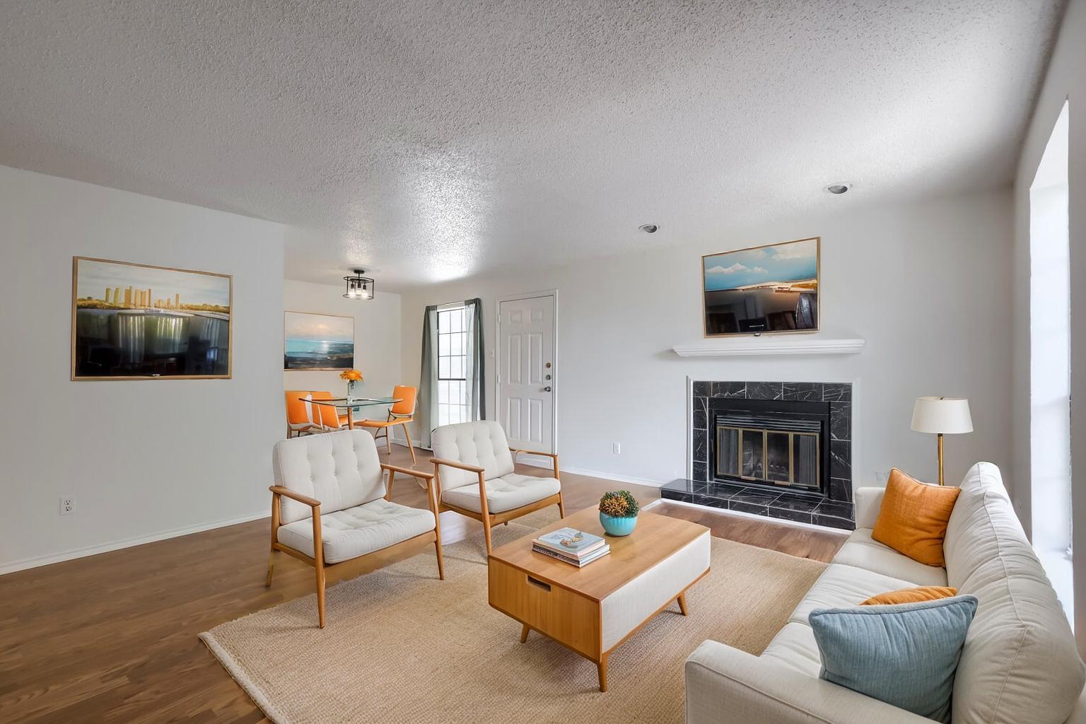 2401 Leon St #100, Austin