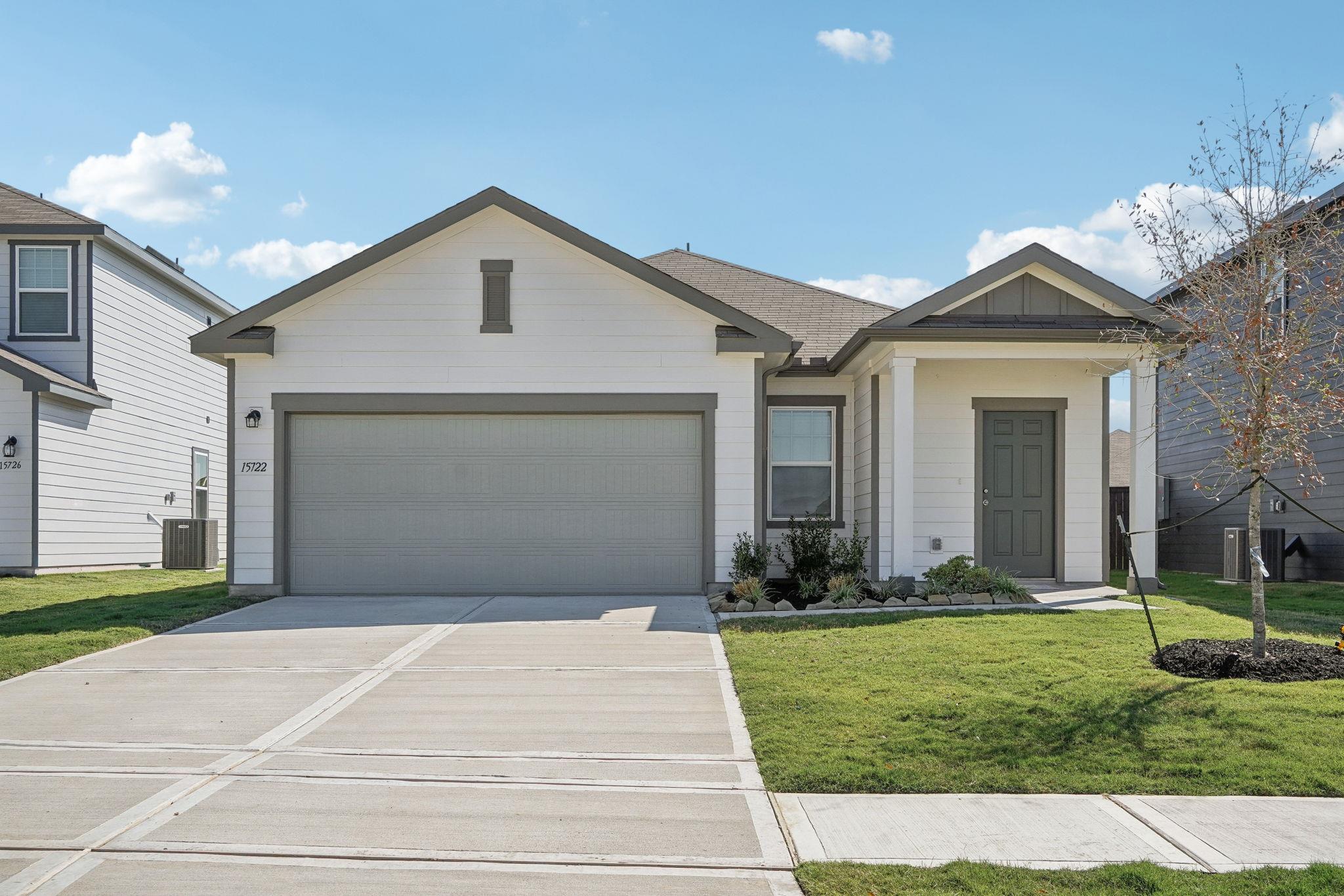602 Sunlight Lake Blvd, Hutto, TX 78634