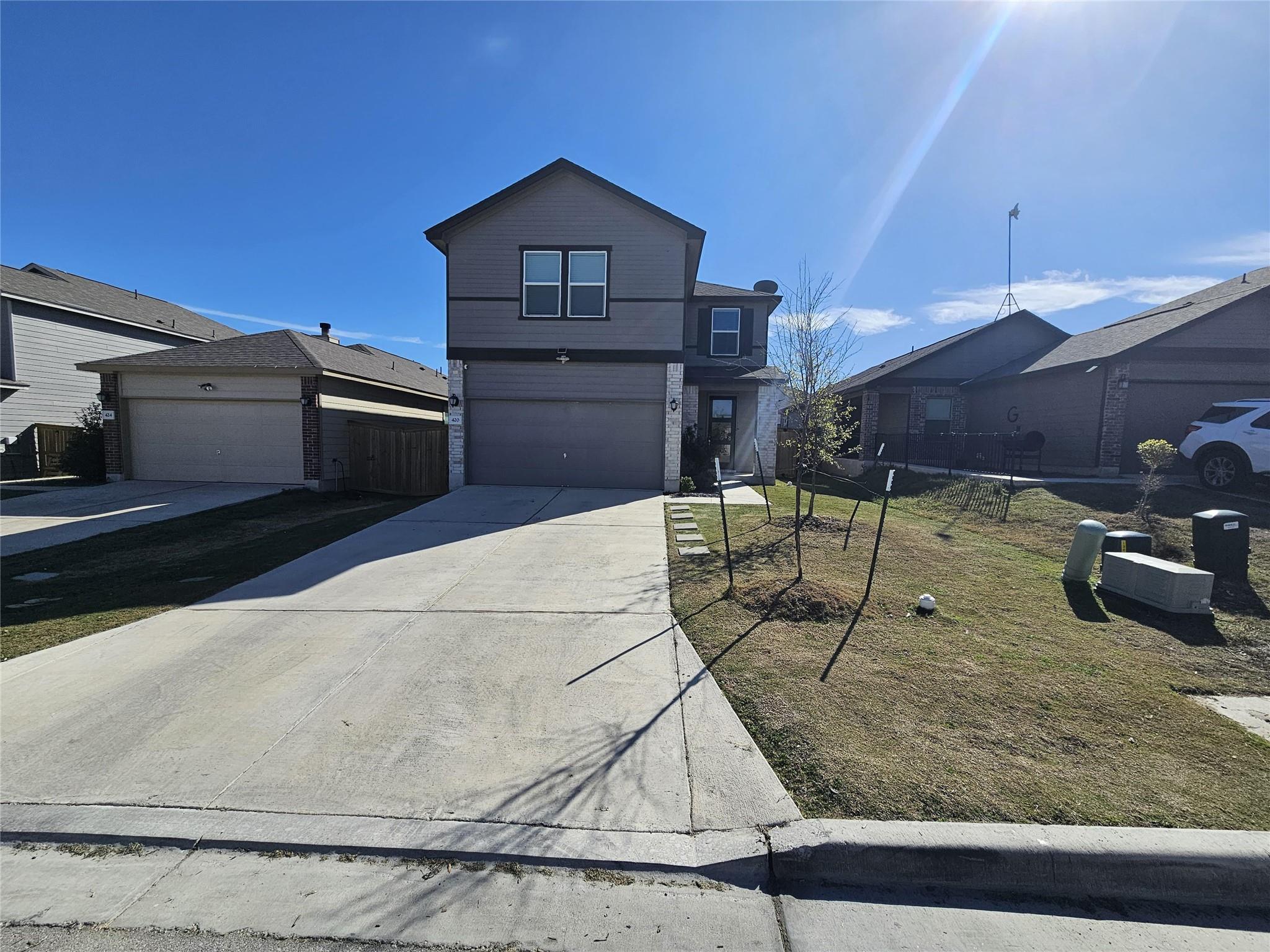 420 Lt Rusty Dr, Jarrell, TX 76537