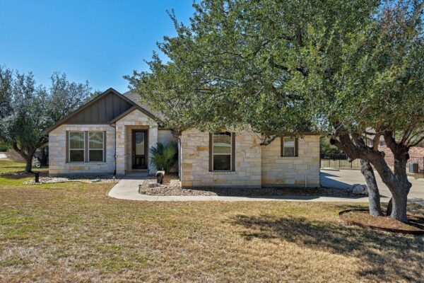 960 Blue Ridge Dr, Dripping Springs