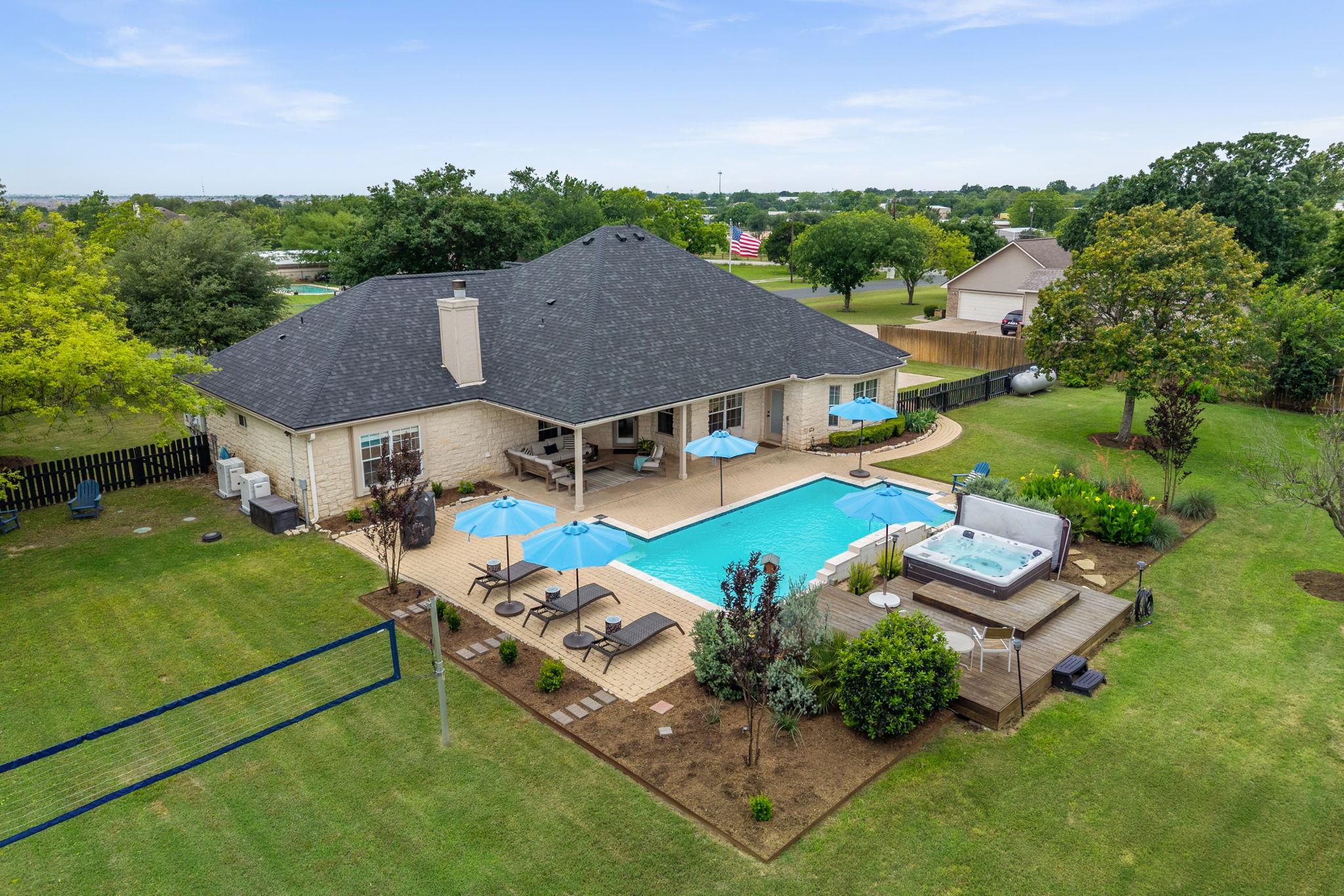 103 Morningside Cir, Hutto, TX 78634