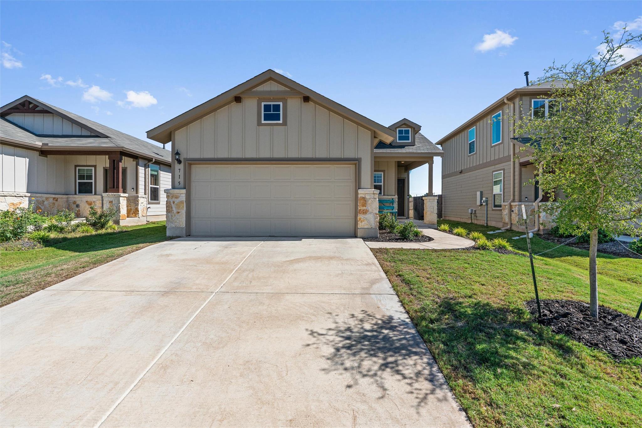 715 Papaya Dr, Buda, TX 78610