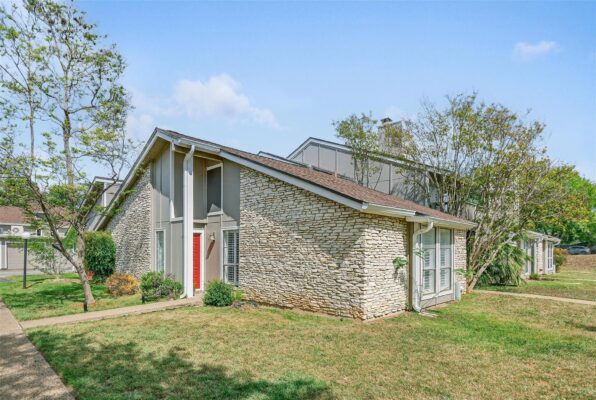 1727 Timber Ridge Dr, Austin