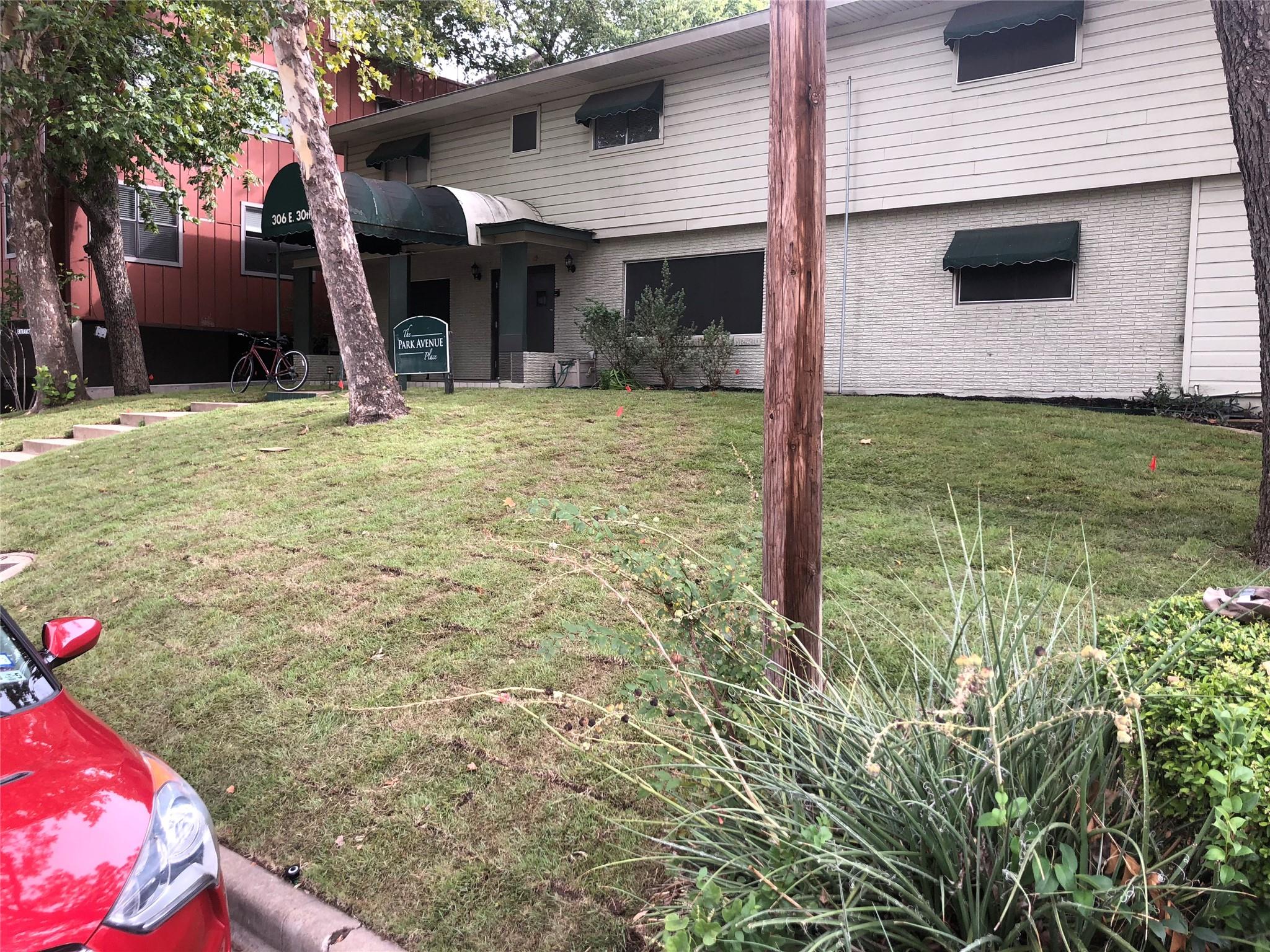 306 E 30th St #205, Austin, TX 78705