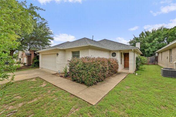 2717 Granite Creek Dr, Leander