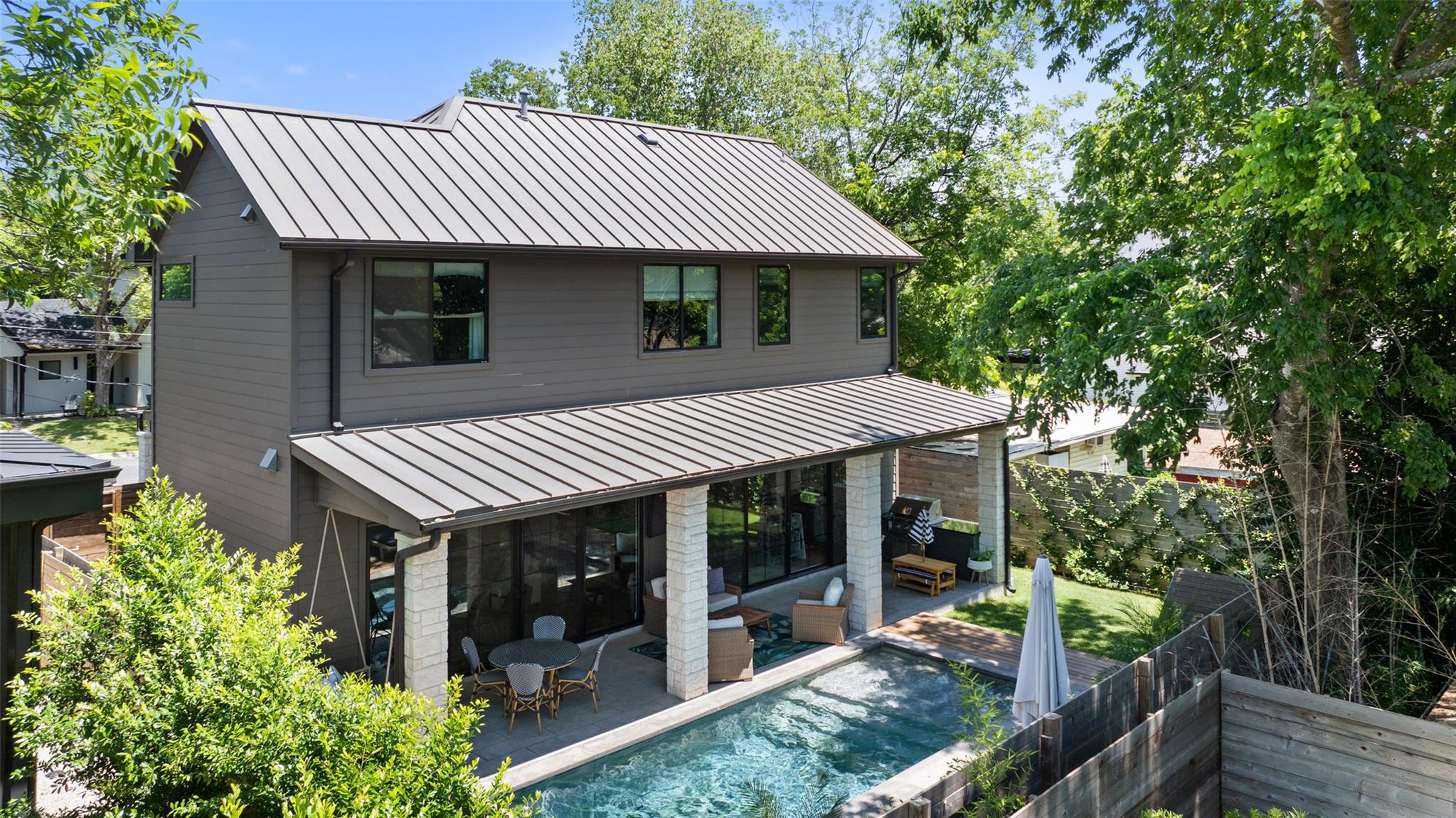 2107 Peach Tree St, Austin, TX 78704