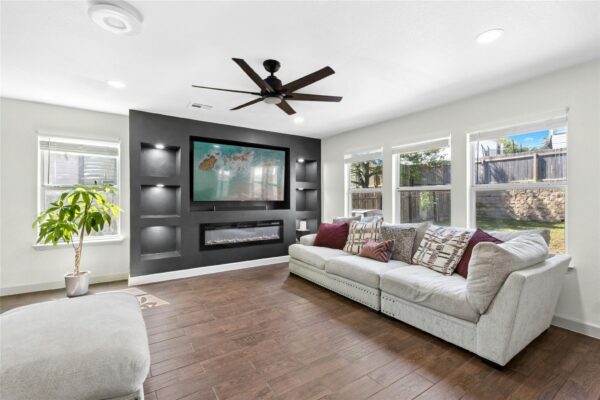 245 Myrtle St, Kyle