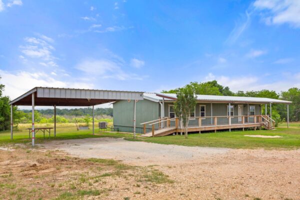 411 Fm 86 Hwy, Red Rock