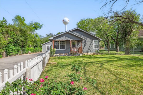 204 Taylor St, Hutto