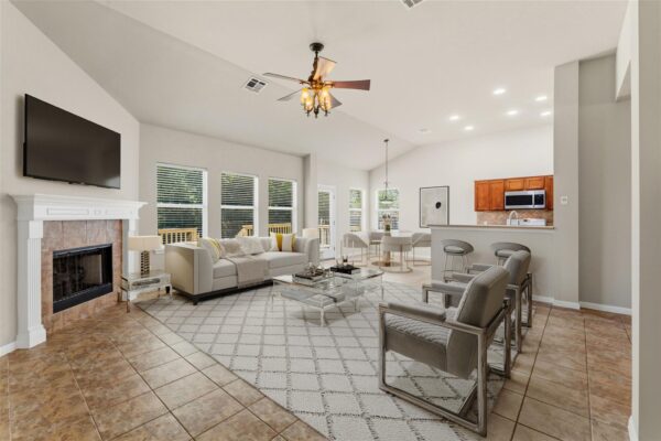 1216 Willowbrook Dr, Cedar Park
