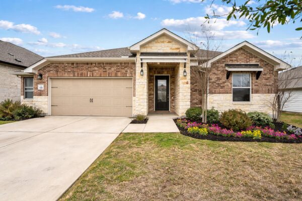 228 Helena Ln, Kyle