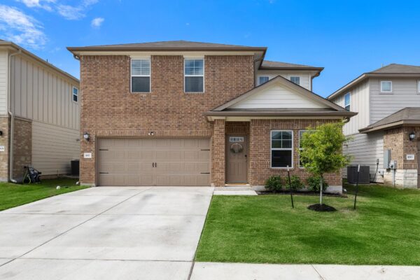 1011 Round Bale Rd, Hutto