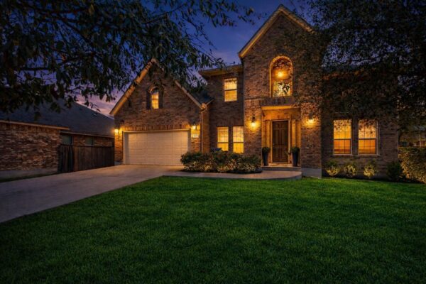 3028 Silvergrass Cv, Leander