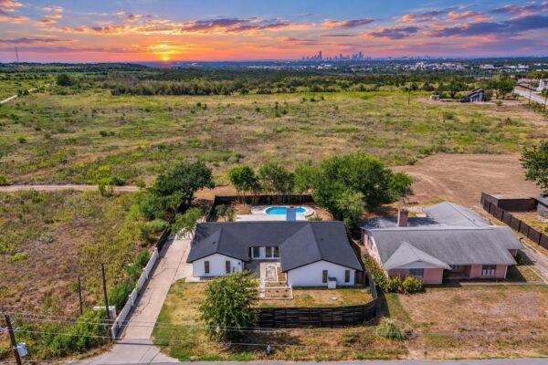 6209 Daffan Ln, Austin