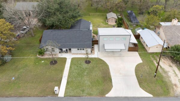 4400 County Road 123 None, Round Rock