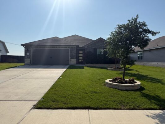 206 Santo Spirit Rd, Hutto