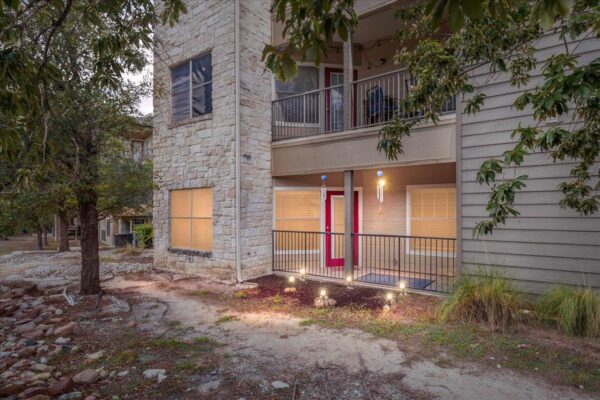 2320 Gracy Farms Ln #414, Austin