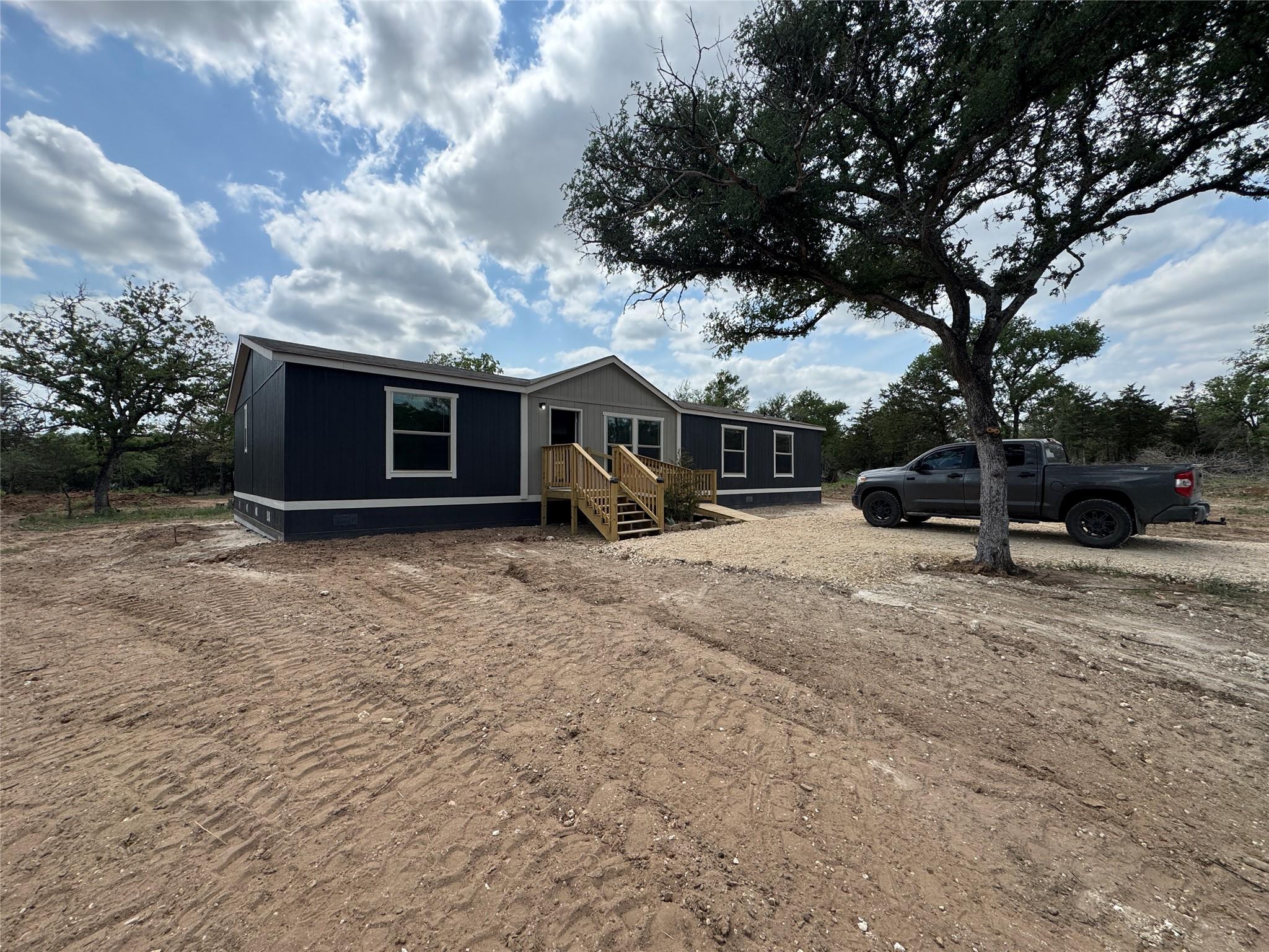 1740 Sandy Creek Rd, Red Rock, TX 78616