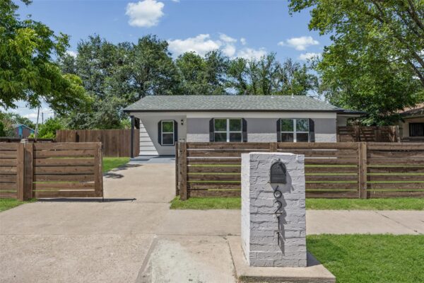 6211 Palm Cir, Austin