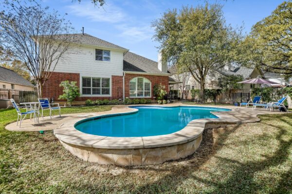 2720 Loyaga Dr, Round Rock