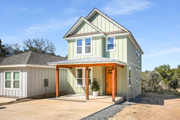 424 SHADY BLUFF Dr, Wimberley