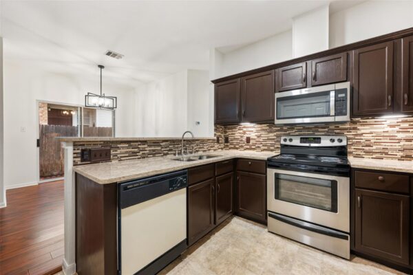 2429A Curry Loop, Round Rock