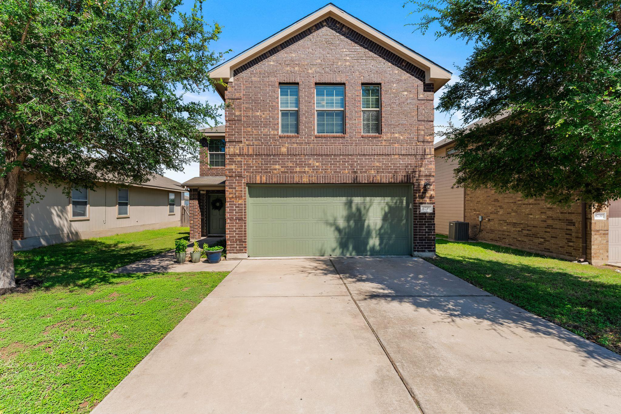6735 Plains Crest Dr, Del Valle, TX 78617