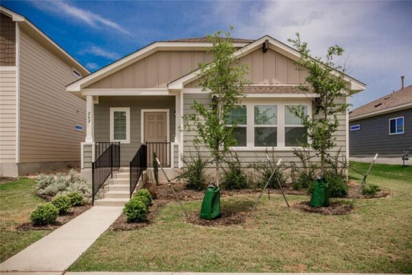 242 Mossycup Dr, San Marcos