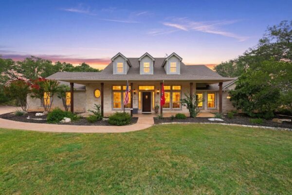 106 Double Horn Trl, Spicewood