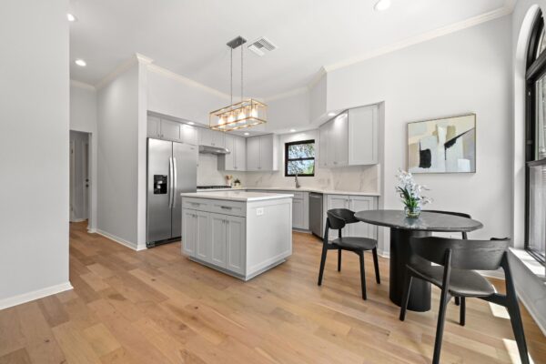 1107 Bowie Rd, Austin