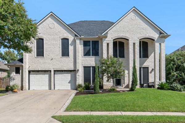 1211 Laurel Oak Trl, Pflugerville