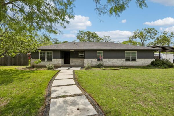 12747 Burson Dr, Manchaca