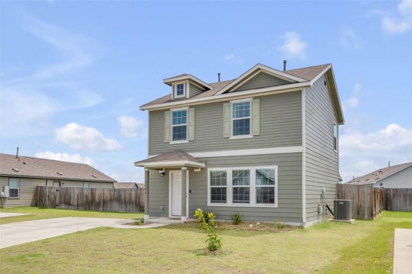 2406 Windrow Ln, Lockhart