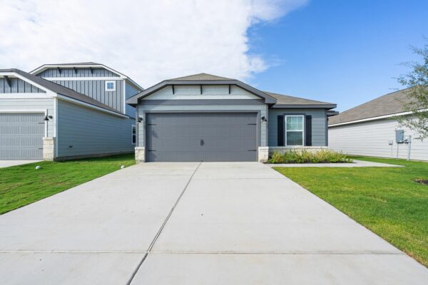 301 W Luna Blue Ln, Jarrell