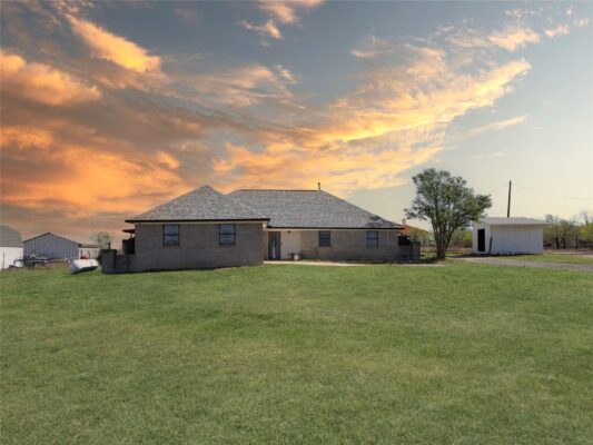 2412 Williamson Rd, Lockhart