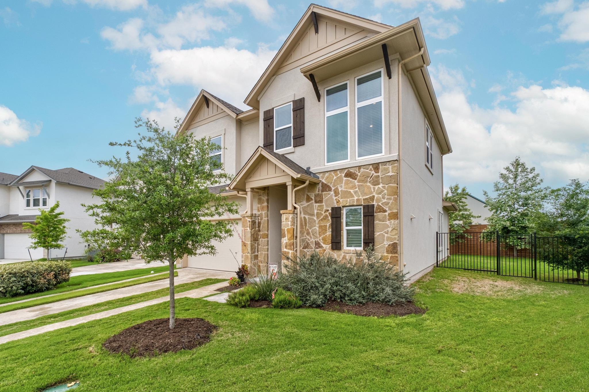 144 Monterey Oak Trl, Georgetown