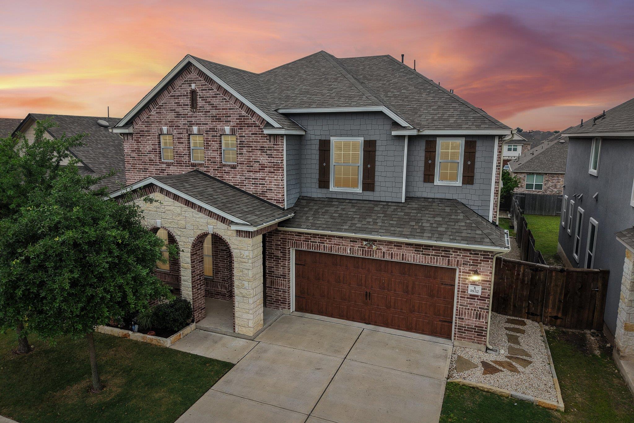 1832 Stinnett Dr, Leander
