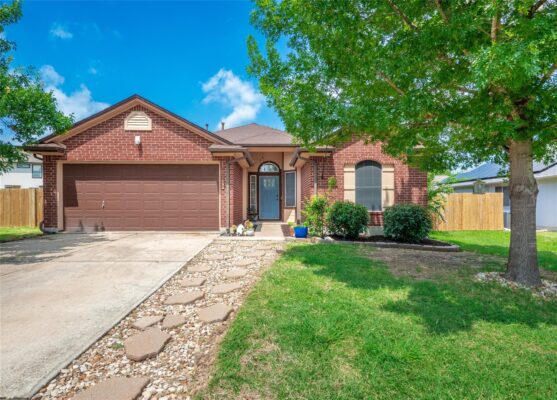 105 Dogwood Dr, Georgetown